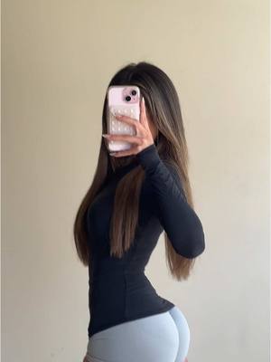 A post by @ehcico on TikTok caption: i used to have no idea what it meant #fyppp #gymtok #glutes 
