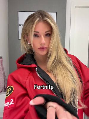 A post by @breckiehill on TikTok caption: more specifically ✨players✨