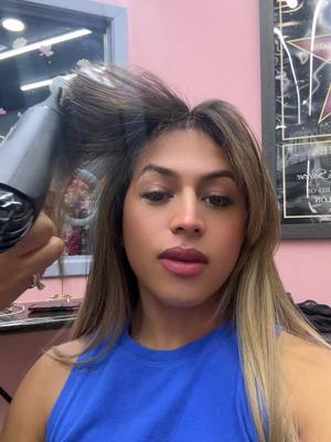 A post by @nicollesoficial on TikTok caption: @Dunia🌴Latinos💈 