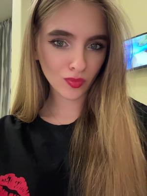 A post by @veronikamarchenkoo on TikTok