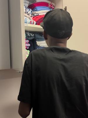 A post by @iamnursefe on TikTok caption: #amarion #nursefe #autism #autismadult #autismawarenes #alopecia #ActuallyAutistic #fy #fypシ゚viral 