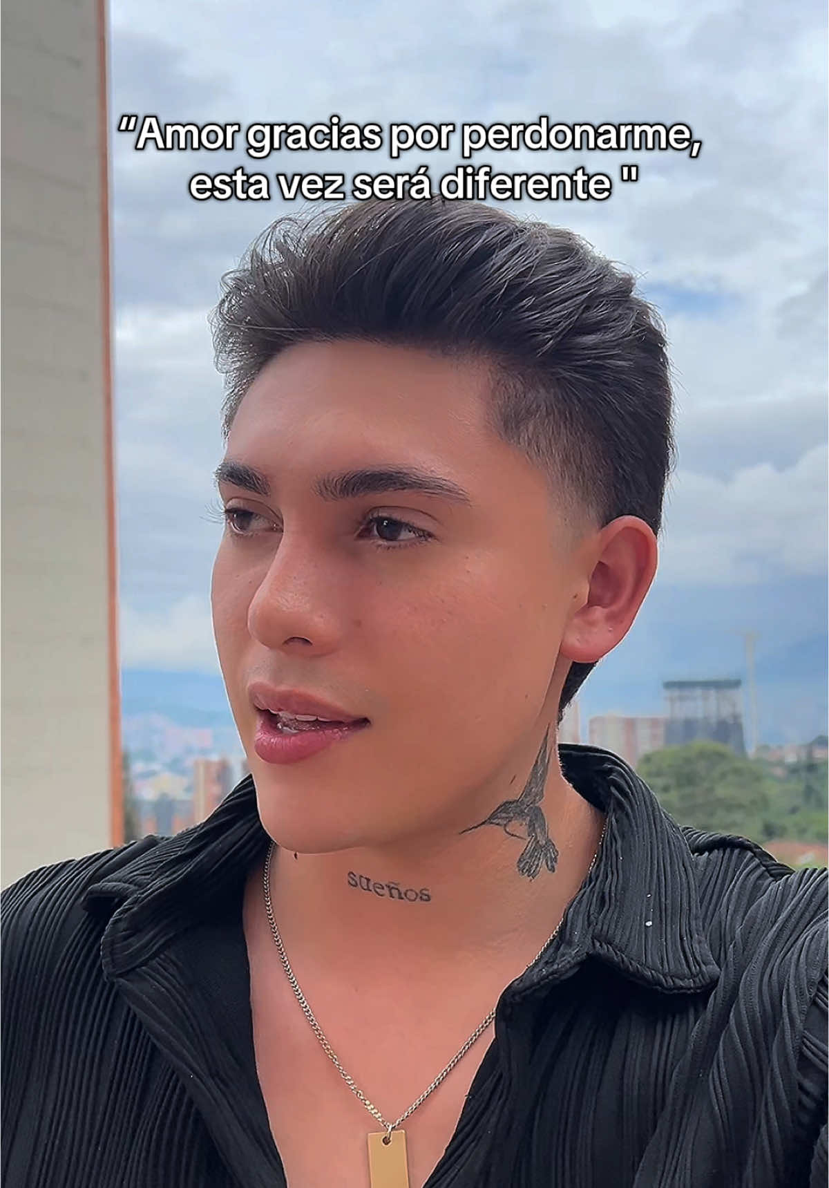 A post by @alexcortex on TikTok caption: Hahaha 😂 cosita 🥺 