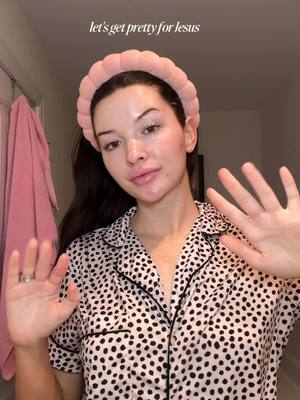 A post by @jade.amberrrrr on TikTok caption: let's get pretty for Jesus🤍 church grwm 