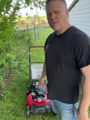 A post by @gearman_93 on TikTok caption: #powersmart #selfpropelledmower #yard #yardwork #gearman_93 #mechanic #dieselmechanic #trucker 