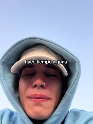 A post by @mllanoss_ on TikTok caption: ahora que no lo ve nadie