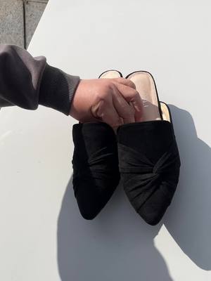 A post by @berdievgabinii on TikTok caption: #tiktokshop #springtok #shoes #womenshoes #sandals 