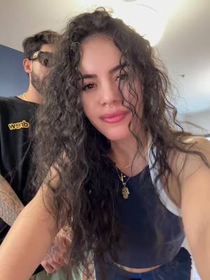 A post by @celes_ttee on TikTok caption: LISTOS!! para la mejor terapia del mundo 🌍 @Manuel Barrón #minnesota #celeste #baile #mexico #corridos #huapango #banda #norteñas 