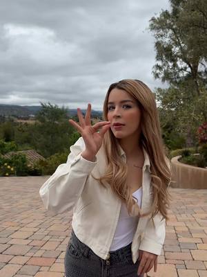 A post by @carolcastromx on TikTok