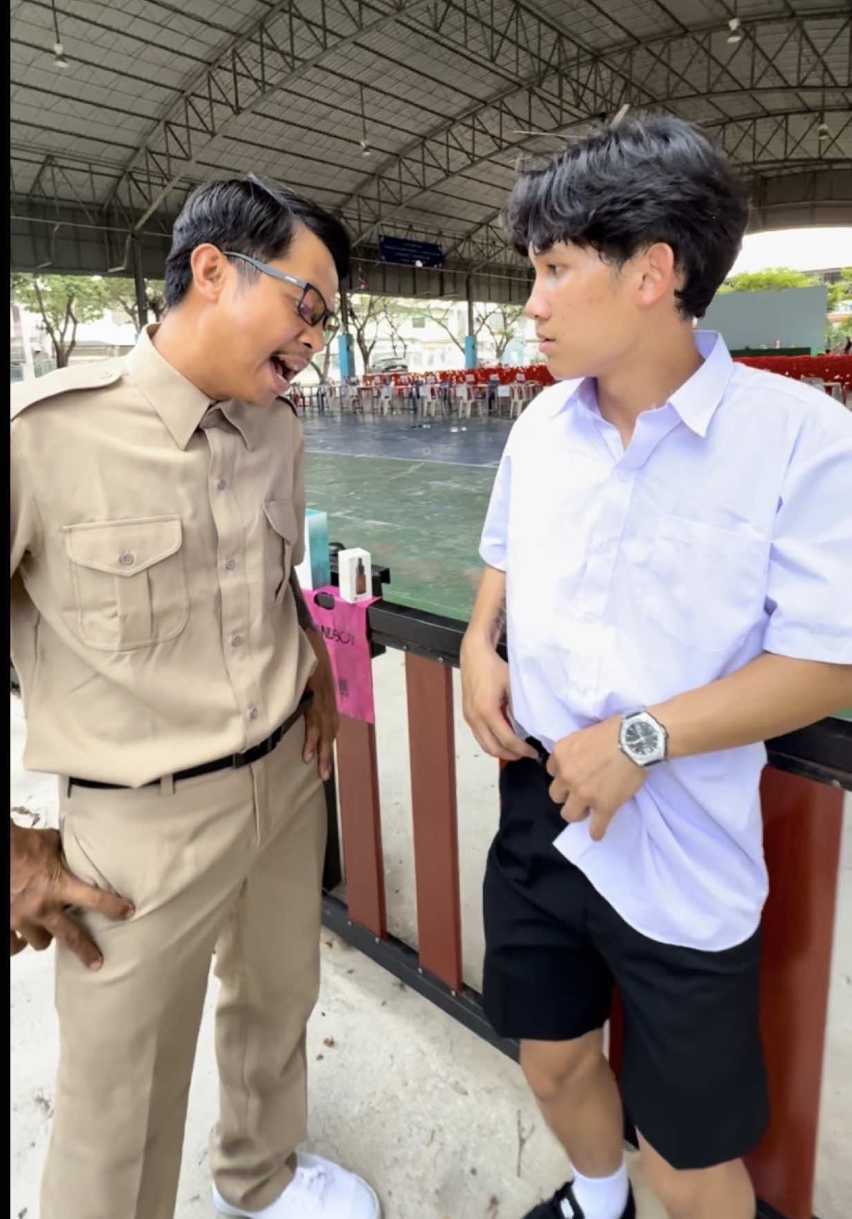 A post by @jjuedjang on TikTok caption: ไม่เข้าใจวัยรุ่นเลยอาจารย์!! #จืดจาง #วัยรุ่นคำมี