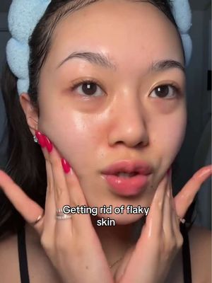 A post by @charinecheungg on TikTok caption: Replying to @- flaky crusty skin WHERE?! @PURITO SEOUL’s new oat in gentle exfoliating cleanser is perfect for an ultra smooth canvas, especially for sensitive skin like mine 💋💋 #puritopartner #Purito #Fungalacne #Fungalacnesafe #Oatcream #Acnecream