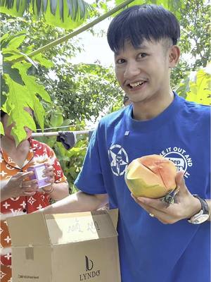 A post by @phatta_phou034 on TikTok caption: លួ…ច បេះល្ហុងម៉ែទុំដេីម…😂😜🤣 វីតាមីន ប៉េងប៉ោះស ក្រុមហ៊ុនសម្រស់ធម្មជាតិ 🥰😍@ស្រីអូន 
