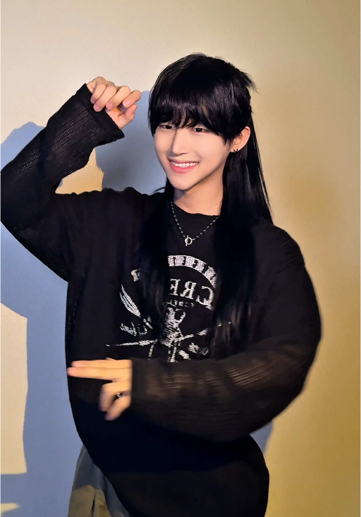 A post by @gato0901 on TikTok caption: Is long hair okay? #fyp #mytype 