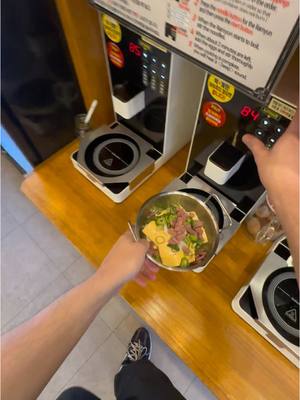 A post by @ramenkr_ on TikTok caption: #ramen #southkorea 