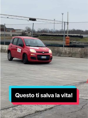 A post by @quizpatenteofficial on TikTok caption: Ecco cosa succede in una giornata con Guida e Vai con Sicurezza! Dalla frnata d’emergenza, all’evitamento ostacoli, fino alla gestione della sbandata, ogni eservizio è pensato per rendere la guida più sicura e consapevole. Un’opportunità unica per imparare a reagire nel modo giusto!
