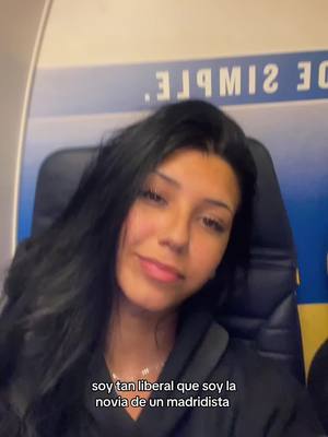 A post by @_anaismolina_ on TikTok caption: visça barça ❤️💙