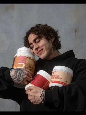A post by @carlosbelcast on TikTok caption: Raw x Belcast ya disponible!! 