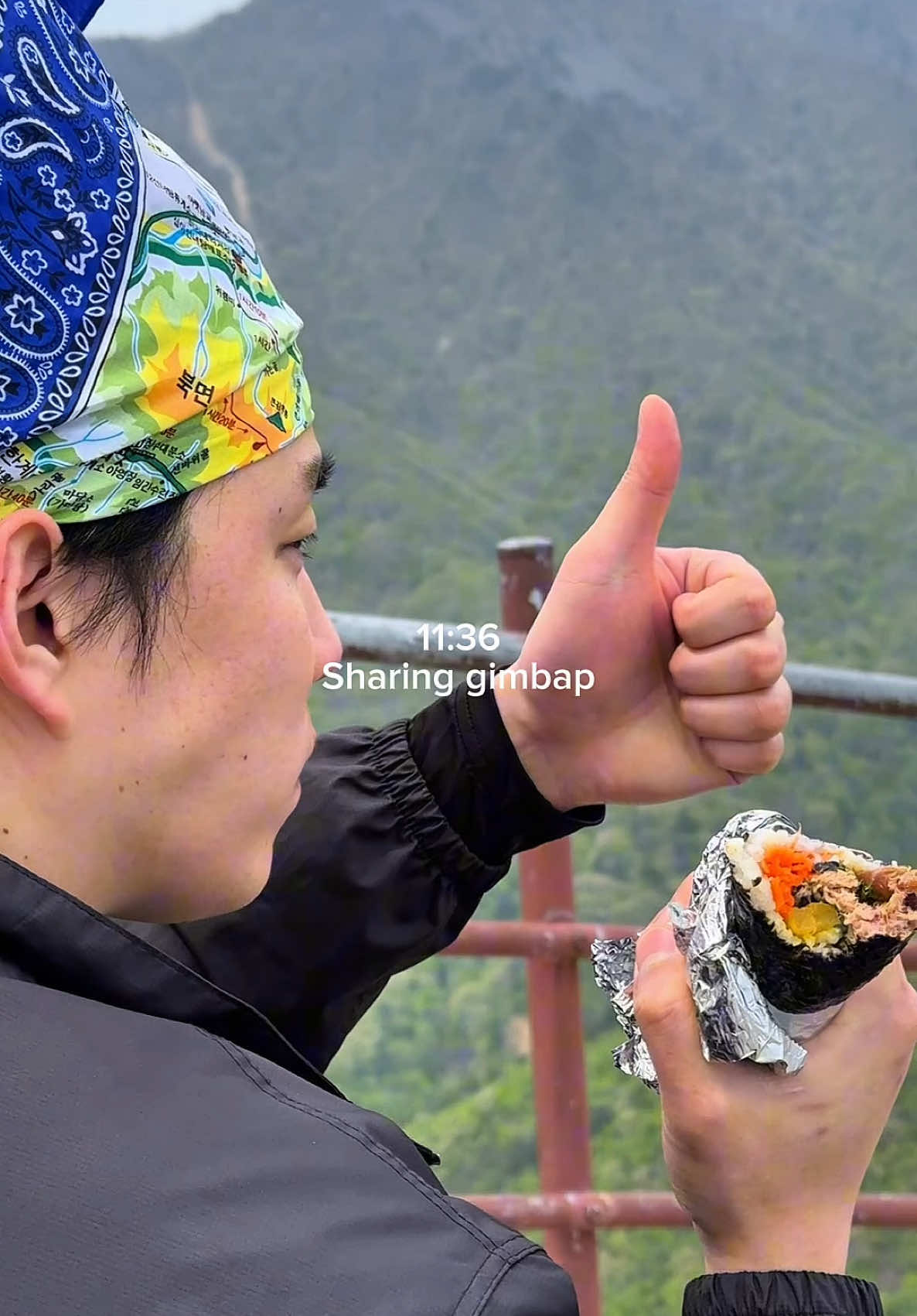 A post by @_cookim_ on TikTok caption: Gimbap in the mountain #seoraksan 