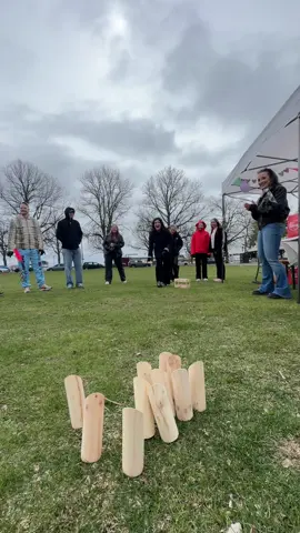 A post by @itsjabulani on TikTok caption: mainos & arvonta @Vaasan Oy ❤️ Tää vappu startattiin sit tosi perinteises vappusäässä, mut onneks seura oli säätä parempi! ootte parhait!! Osallistu seuraavan aktiviteetin arvontaaan!☀️