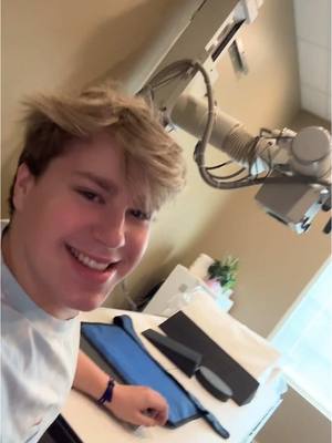 A post by @benjigreenn on TikTok caption: I broke my hand #fyp 