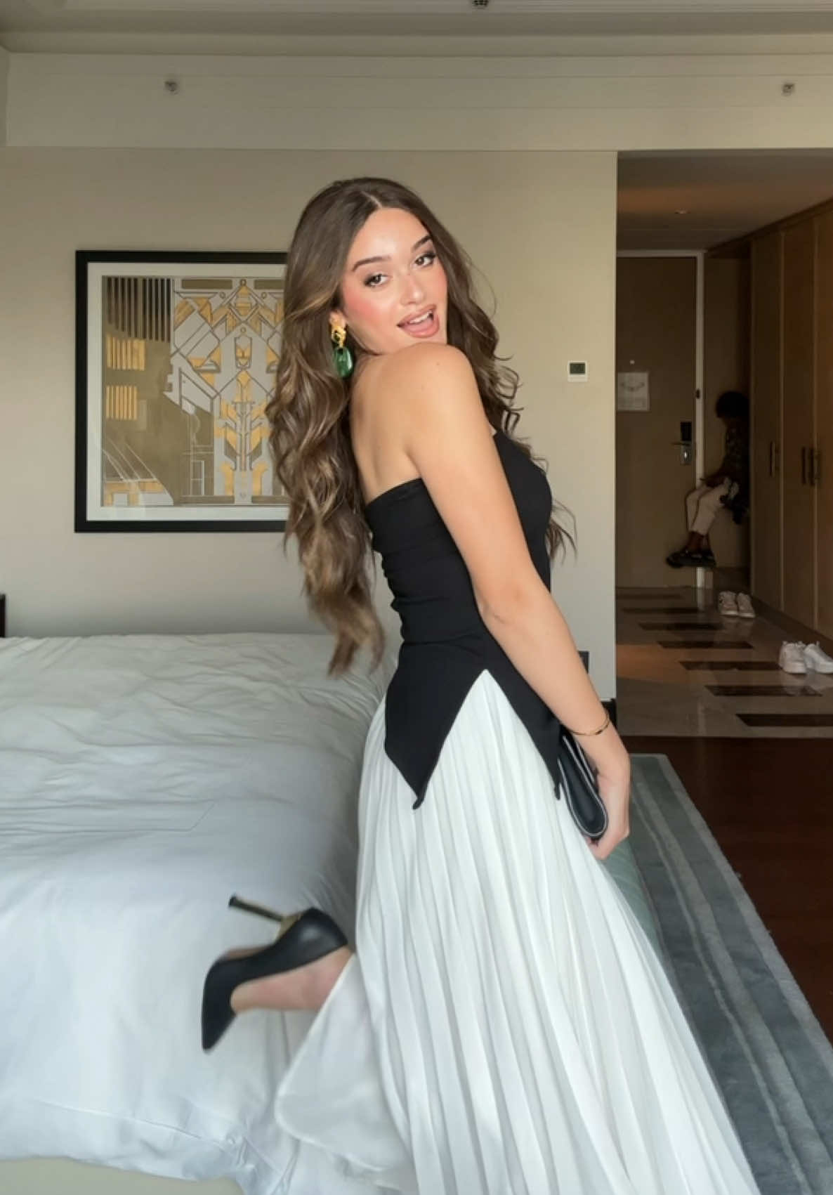 A post by @nouurehabb1 on TikTok caption: 💄🦋