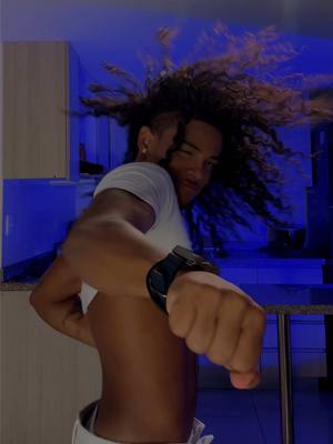 A post by @la_lerma on TikTok caption: Y si me voy para allá? 🇧🇷
