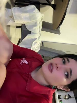 A post by @luciana90luna on TikTok caption: #Invertido 