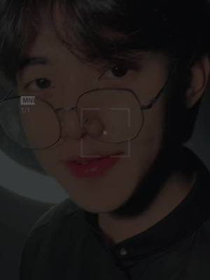 A post by @nayminhlaing237 on TikTok caption: လာဆိုပြတာ❤️#tiktokmyanmar #slowmo #fyp #oxygennay🍀 #fypシ゚ #fypシ゚viral🖤tiktok #fypシ゚viral 