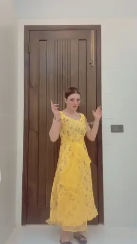 A post by @anmol_noor1 on TikTok caption: #anmolnoor #dubai #foryou 