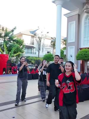 A post by @phorn_sopharyofficial on TikTok caption: ក្តីស្រម៉ៃមួយ ដែលពួកយើងមិនហ៊ានសួម្បីតែស្រម៉ៃ 🥹😭 #កាដូខួបអាហ៍ពិពាហ៍គំរប់8ឆ្នាំkhin_ry #brabus800 