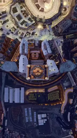 A post by @i_love_makkah1 on TikTok caption: #duet with @AHMED🎥 #الحج 