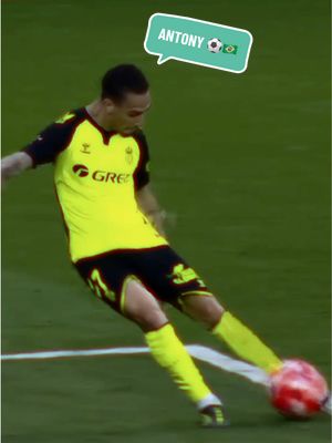 A post by @realbetisbalompie on TikTok caption: Stop, #Antony. Wait a minute 😮‍💨👌⚽️ #RealBetis #Laligahighlights #Brasil #Goat #Fútbol #DeportesEnTikTok #TikTokFootballAcademy 
