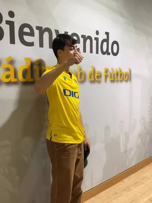A post by @cadizclubdefutbol on TikTok caption: 😤 A ver quién viene y dice el número pi, @Nil Ojeda  #cádizcf #numeropi #314 #314pi #nilojeda #guanyar #misho #21dias 