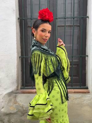 A post by @elenagortari on TikTok caption: Que empieza ya!!❤️