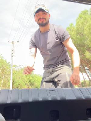 A post by @ on TikTok caption: Bakmıyor😂😂