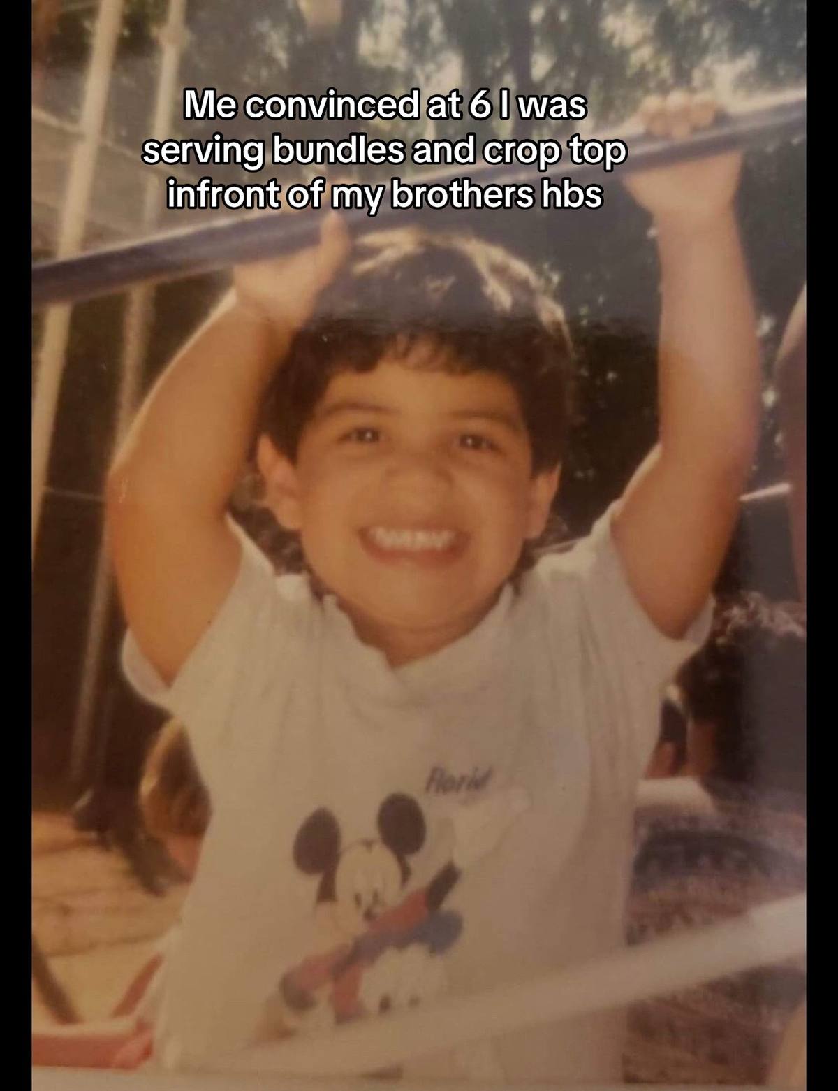 A post by @joolieannie on TikTok caption: Lmfaoo nary a bundle in sight #fyp 