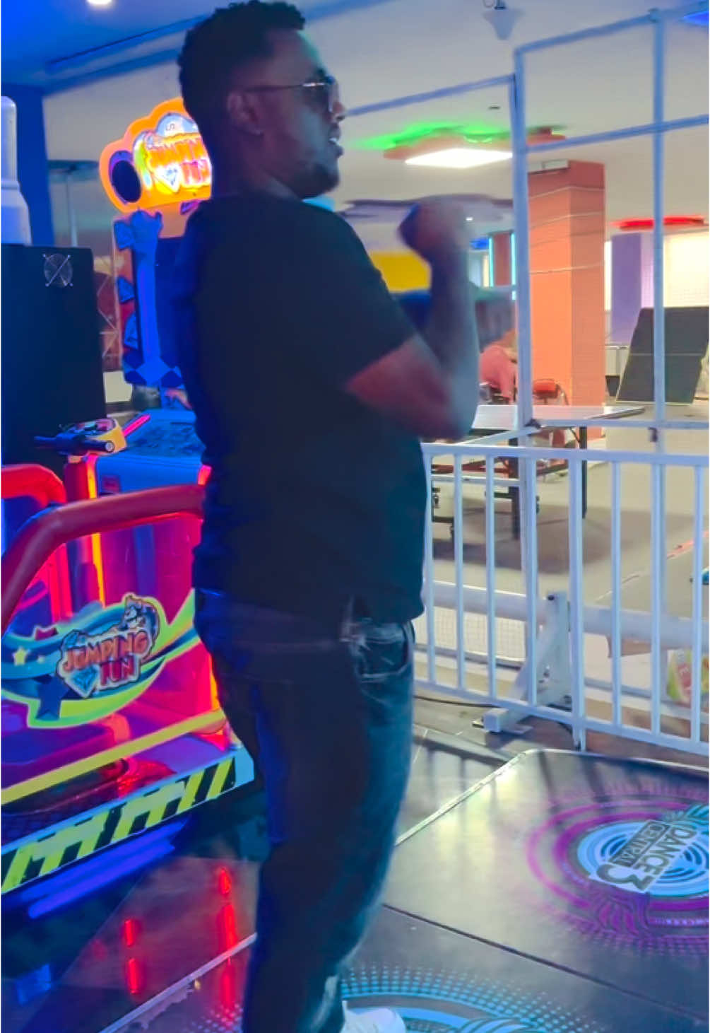 A post by @nahom_fonti on TikTok caption: ማስታወቂያ አይደለም😂🤭#CapCut #ethiopian_tik_tok #xyzcba #habeshatiktok #4upage #for #foryoupage❤️❤️ #nahom_fonti #tiktokviral 