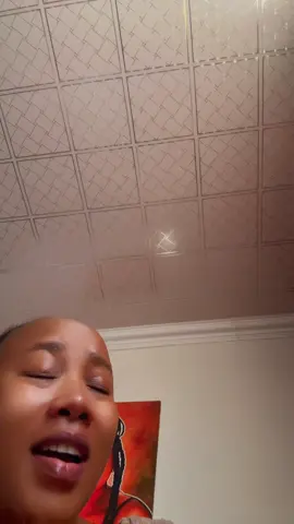 A post by @khanyisa_jaceni on TikTok caption: Don’t sing pure songs but have ugly hearts! #BOTTOMLINE 