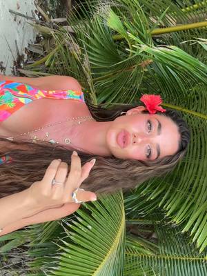 A post by @lolalolita on TikTok caption: Island guuuuurllllll🌺🧜🏼‍♀️🦀🌴🌊 