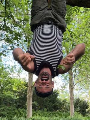 A post by @wostok_style on TikTok caption: Spaß mit Blättern: Alles zur Wildpflanze Giersch 🌿👌🏼👨🏻