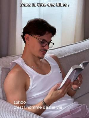 A post by @logfive on TikTok caption: j’laime trop…en fait non lui jsp…😭 la bipolarité amoureuse ça
