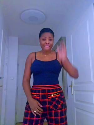 A post by @cindylecoeur0officiel on TikTok caption: #divertisemment #musique #pourtoi #tiktok #youtube 
