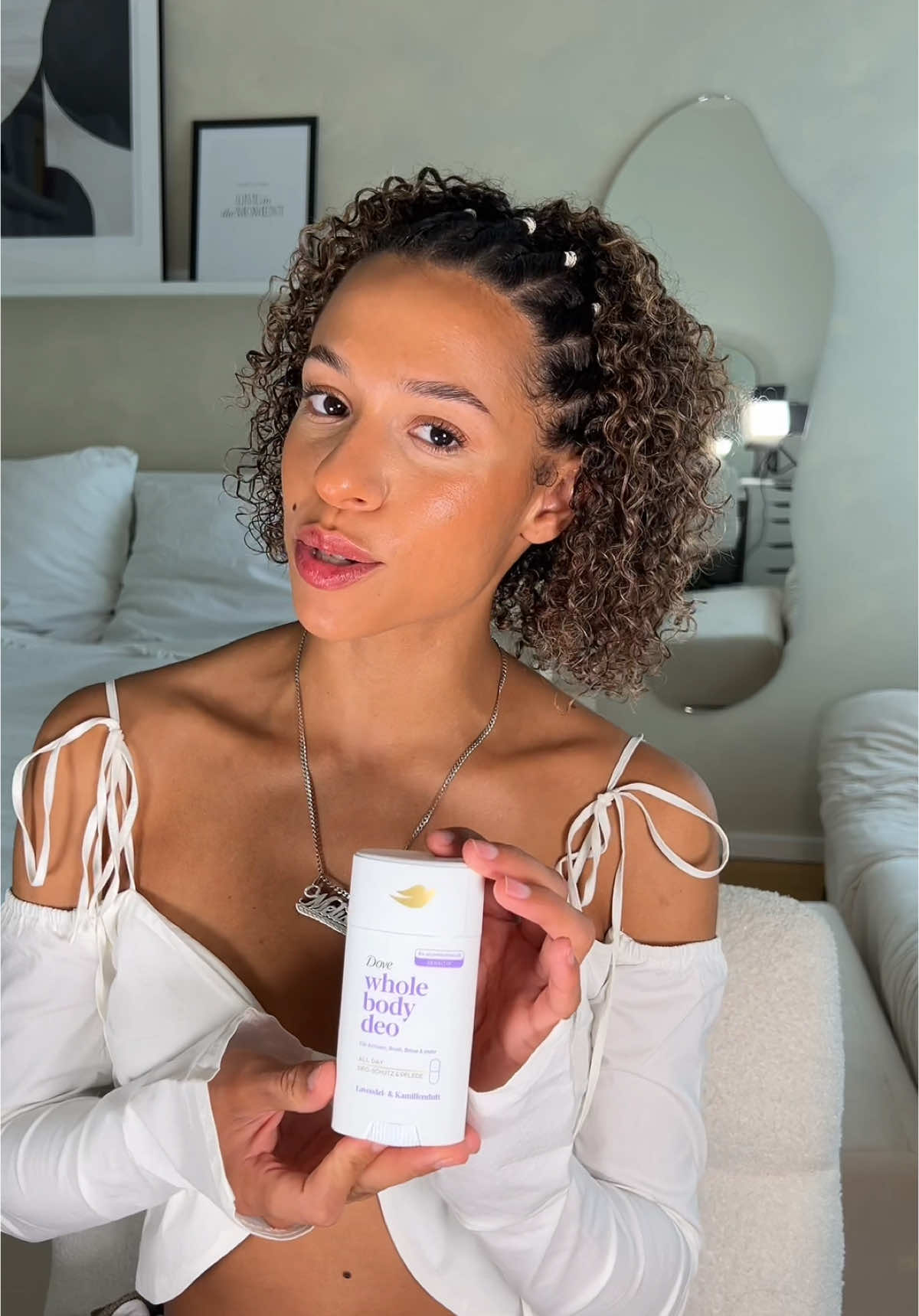 A post by @melissazerhau on TikTok caption: Anzeige | Must have für diesen Sommer!!! Whole Body Deo von @Dove Beauty & Personal Care was für eine geile Idee 🧖🏽‍♀️🤍✨ #DoveWholeBodyDeo #FullBodyConfidence #DovePremiumCare #ElevateYourCare