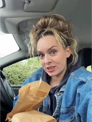 A post by @aureltattoo.officiel on TikTok caption: Dégustation bonbons, étrange