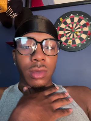A post by @iiiamlee__ on TikTok caption: #fyp #viral #tiktokmademebuyit #tanktop 
