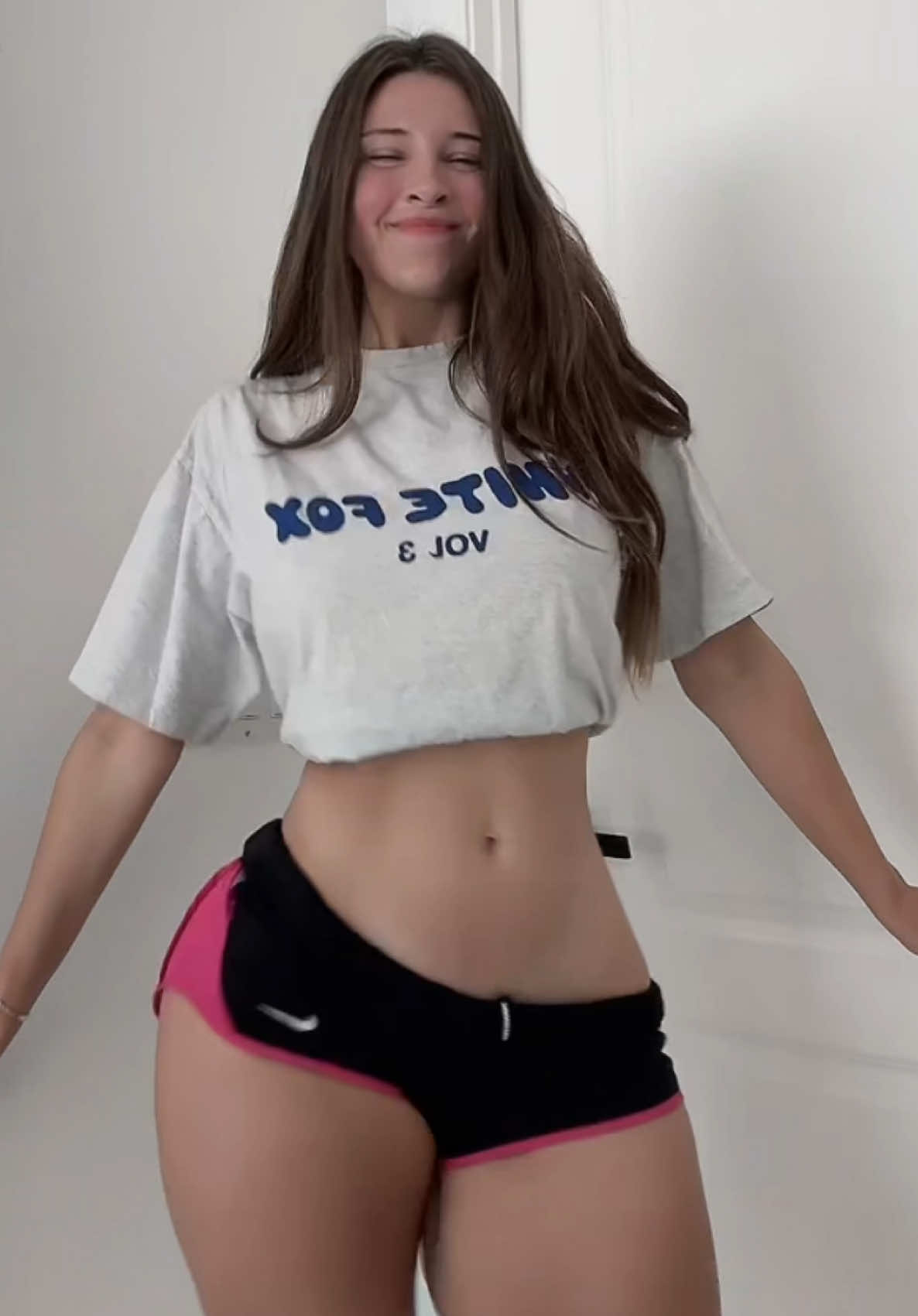 A post by @cyberkitty.xo on TikTok caption: Idk happy Tuesday 👋 