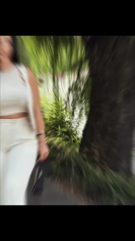 A post by @__rebecaa.02__ on TikTok caption: 🤍