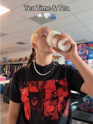 A post by @itsjojosiwa on TikTok caption: Let’s make @Brie dream come true together:) I’ll be doing her APT dance later today!… please please join me in making her dream come true🤍🫂  