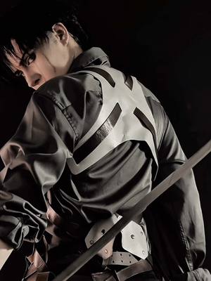 A post by @goldenraetio on TikTok caption: this song plus levi 🙏🙏#leviackerman #aot #fypシ 