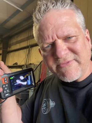 A post by @gearman_93 on TikTok caption: #endoscope #borascope #tool #gearman_93 #gearman #dieselmechanic #mechanic #trucker #truck #transmission #differential #clutch #automotive 
