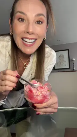 A post by @andrealondonor on TikTok caption: Receta del Helado de Patilla o Sandía fácil, rápido y económico  #recetas #mama #foodies #postres #postresfaciles #cocina